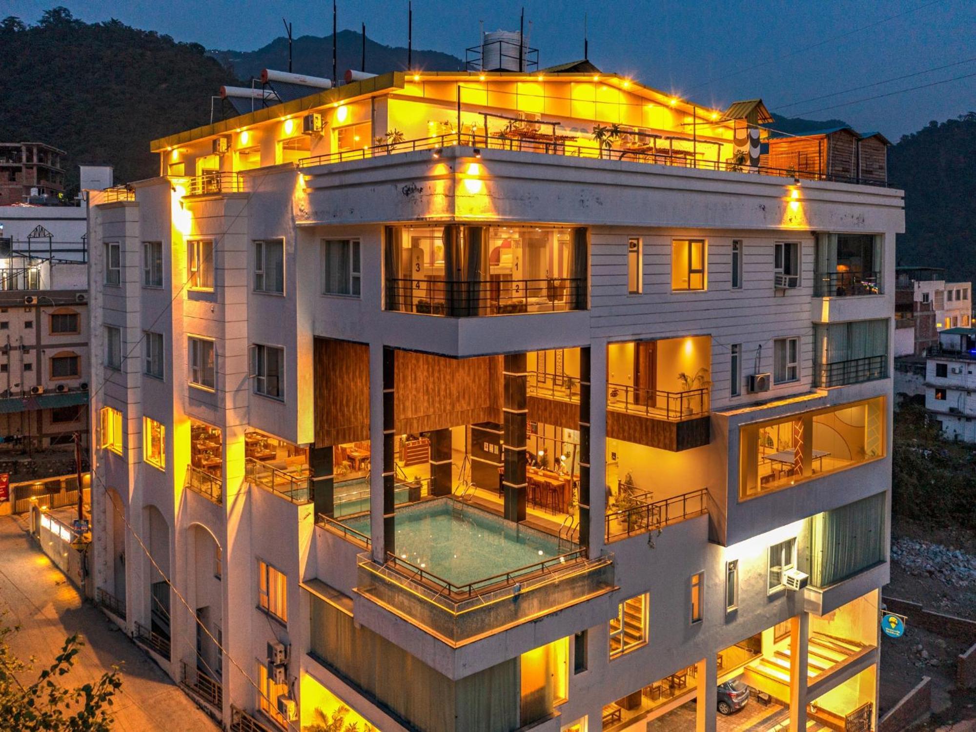 Moustache Rishikesh Luxuria Hostel Exterior foto
