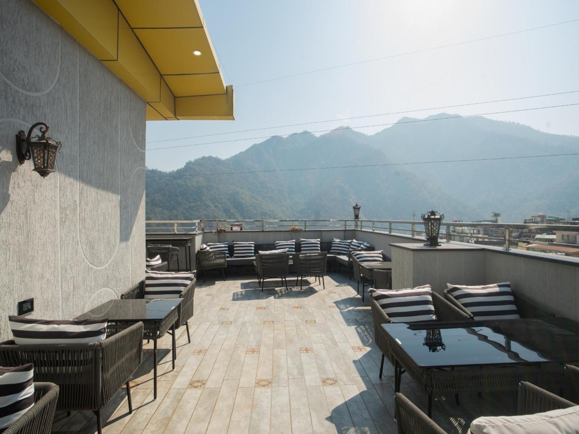 Moustache Rishikesh Luxuria Hostel Exterior foto